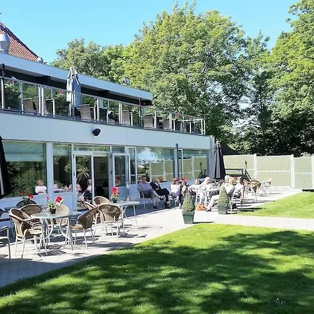 Hotel Scheelsminde 4*