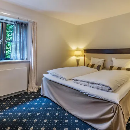 Hotel Scheelsminde 4*