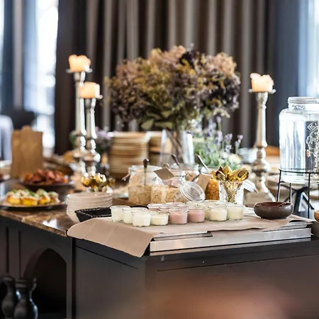 Scheelsminde فندق آلبورغ