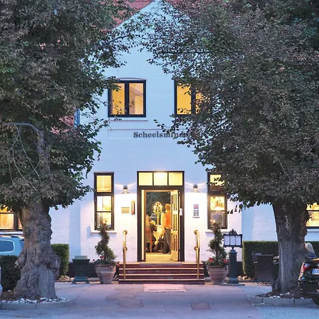 Scheelsminde 4*