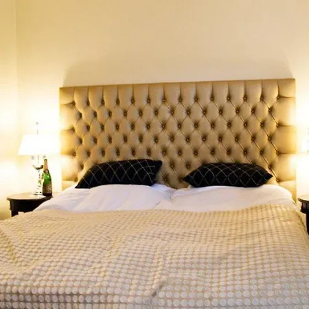 Hotell Scheelsminde 4*