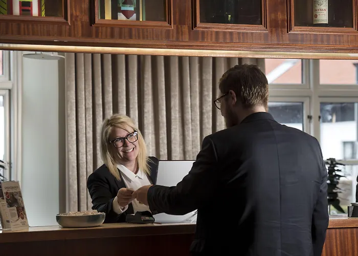 Отель Scheelsminde 4*